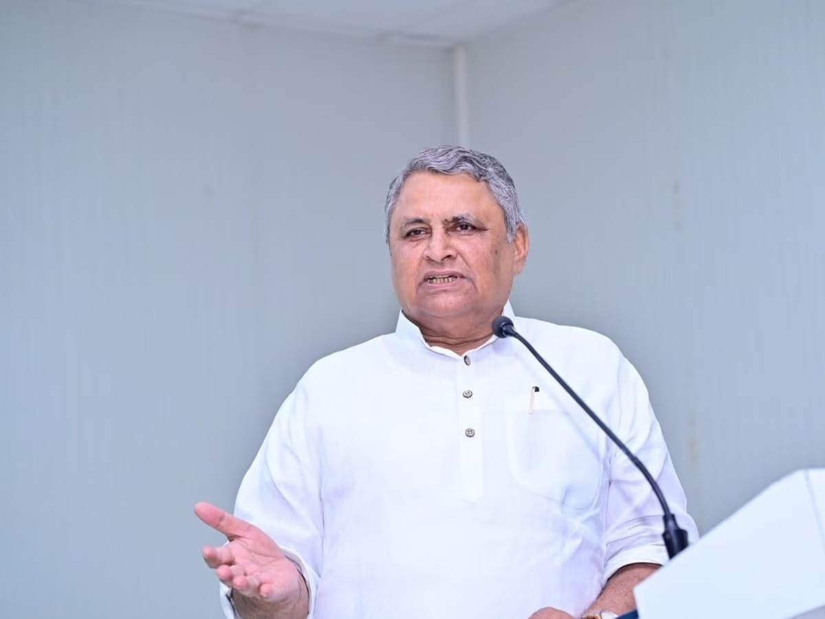 बिहार में बाढ़-सुखाड़ को लेकर सरकार का कड़ा एक्शन प्लान, डिप्टी सीएम विजय कुमार चौधरी की अधिकारियों को दो टूक