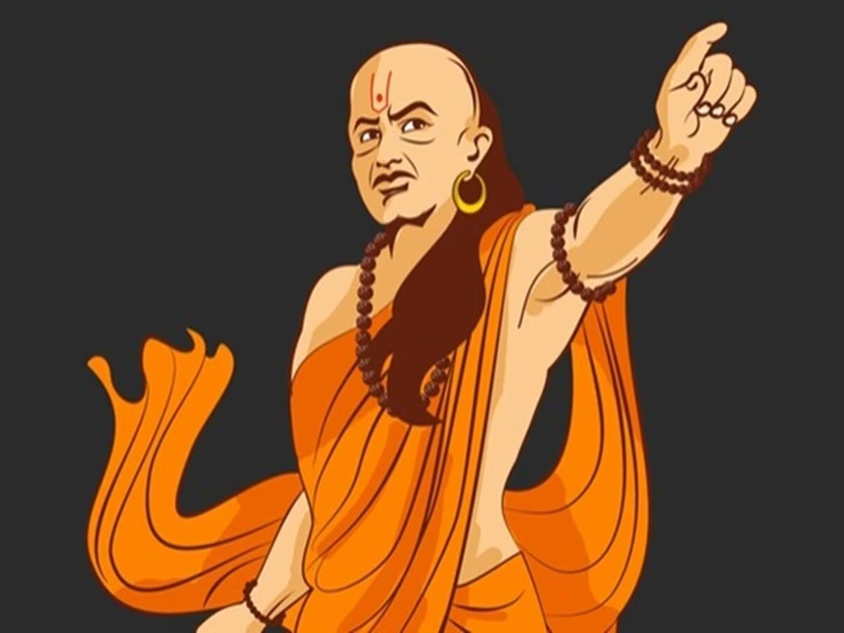चाणक्य नीति: लालची, घमंडी, मूर्ख और विद्वान को कैसे करें हैंडल? आचार्य चाणक्य के ये 4 मंत्र बदल देंगे जीवन