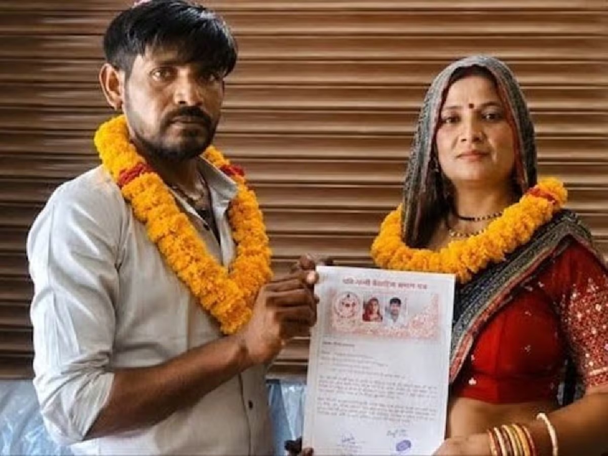 सास की खूबसूरती पर दिल हार बैठा दामाद, घर से भागकर कोर्ट में रचाई शादी, अब वीडियो जारी कर मांग रहे आशीर्वाद