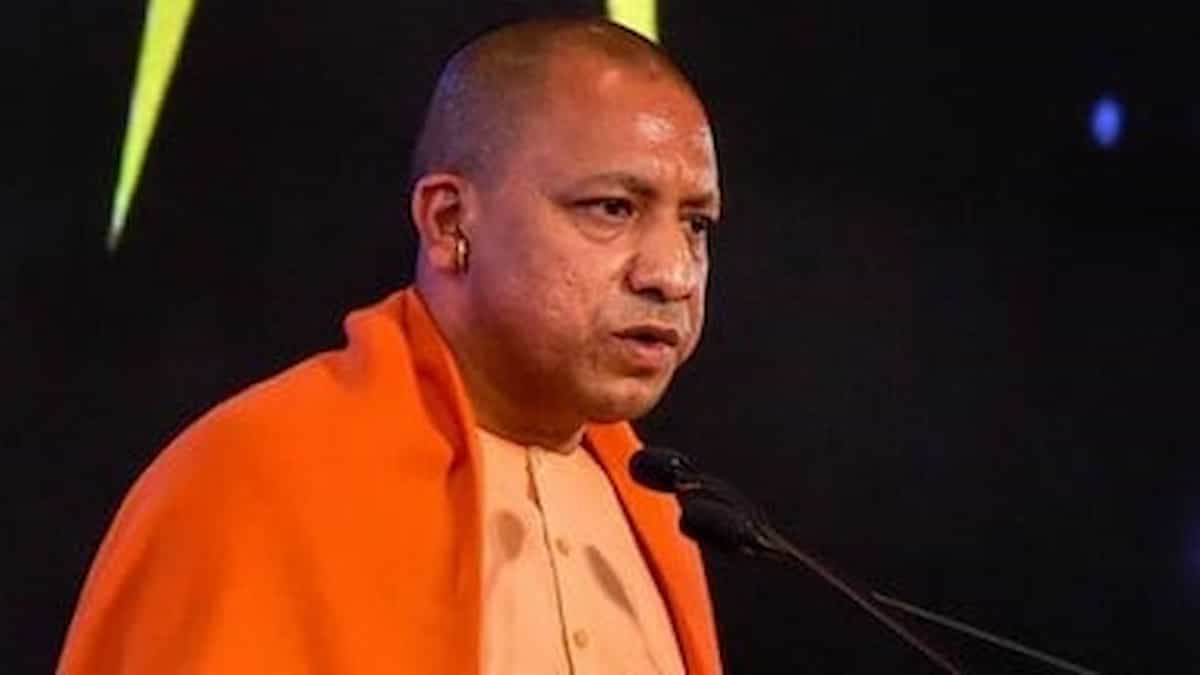CM Helpline 1076 service started in UP, now every small and big complaint will be registered 24 hours