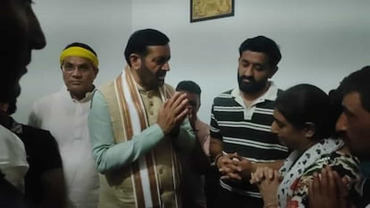 रोहतक पहुंचे सीएम नायब सैनी, पीड़ित परिवारों के आंसू पोंछते हुए बोले- 'जानहानि की भरपाई नामुमकिन
