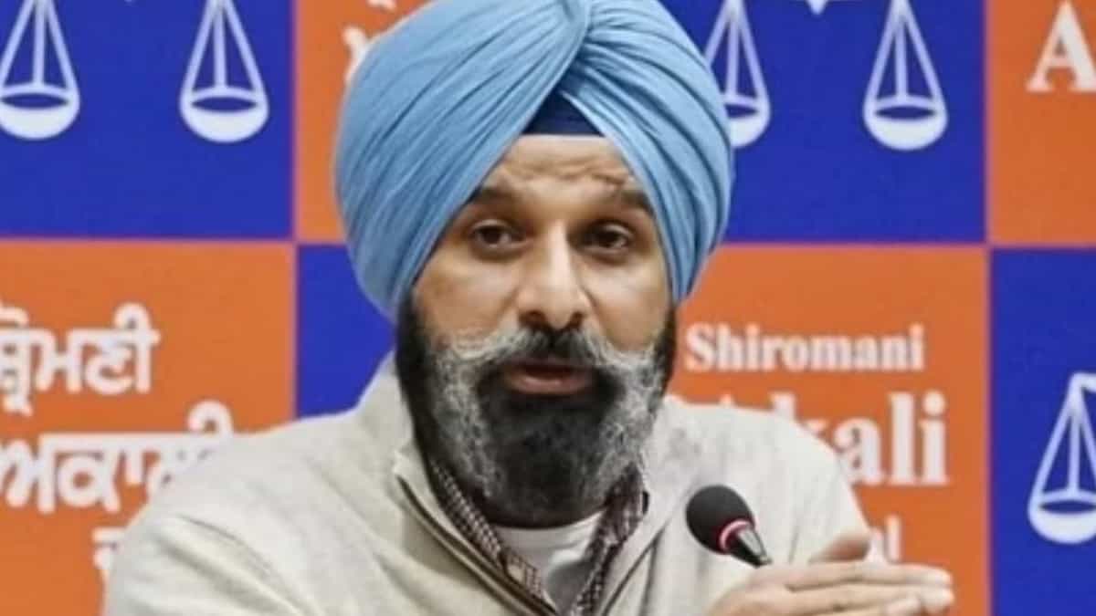 अकाली दल के कद्दावर नेता बिक्रम मजीठिया को बड़ी राहत, अमृतसर जिला कोर्ट ने दी अंतरिम जमानत