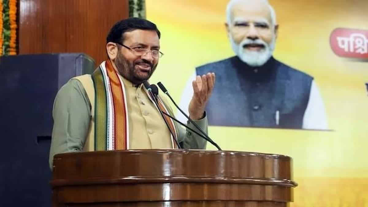 कर्मचारियों की बल्ले-बल्ले! हरियाणा सरकार का ग्रुप-D कर्मियों को लेकर बड़ा फैसला, कॉमन कैडर में मिलेगा मनपसंद विकल्प चुनने का मौका