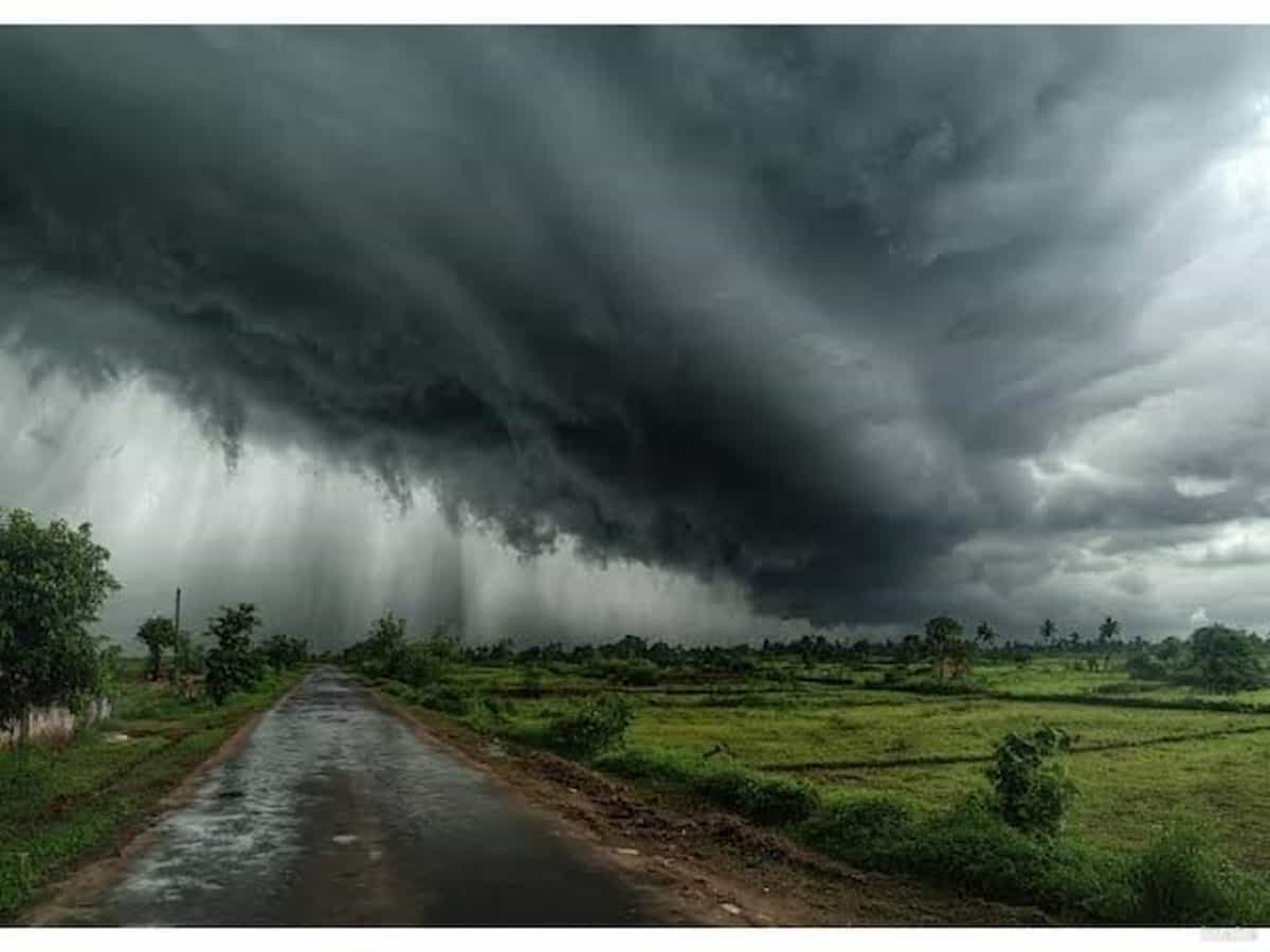 झारखंड में मौसम का बिगड़ा मिजाज: अगले 72 घंटे भारी, रांची-बोकारो समेत कई जिलों में अलर्ट, 65 किमी की रफ्तार से चलेंगी हवाएं
