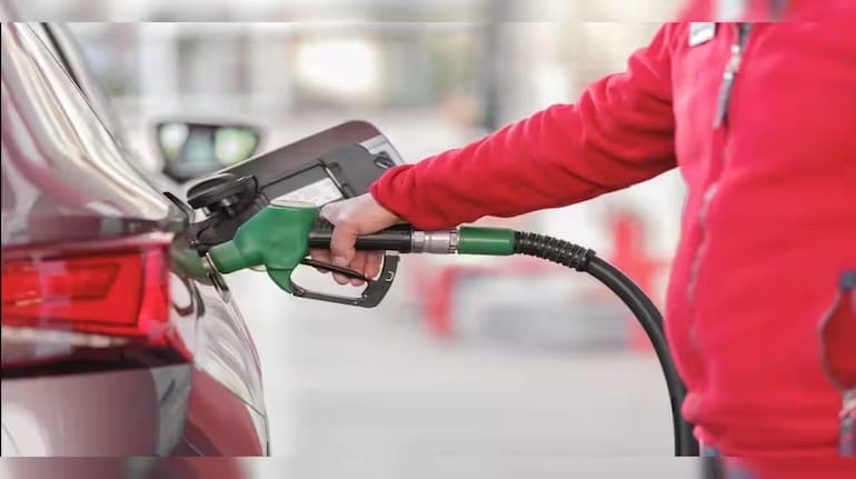Petrol Diesel Price Today: देश के प्रमुख शहरों में जारी हुए पेट्रोल-डीजल के नए दाम; लखनऊ, दिल्ली से मुंबई तक जानें आज का ताजा भाव और चेक करने का तरीका