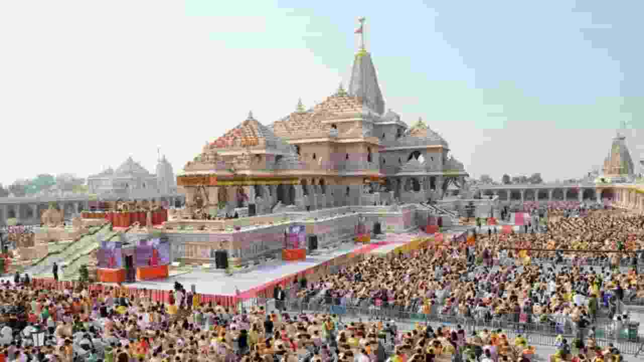 Ayodhya Ram Mandir Purification Rituals: राम मंदिर में कथित चढ़ावा चोरी के बाद शुरू हुआ 10 दिवसीय प्रायश्चित अनुष्ठान; 70 वैदिक आचार्य कर रहे हैं शुद्धिकरण, जानें पूरी कहानी!