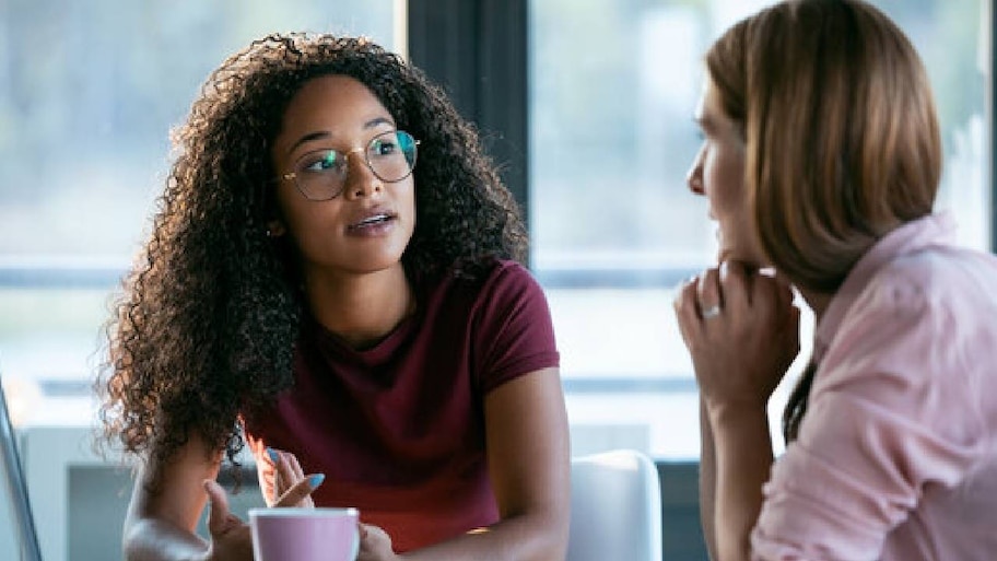 Relationship Tips: भूलकर भी किसी से न पूछें ये 4 बातें, अच्छे से अच्छे रिश्ते को पल भर में बर्बाद कर देते हैं ये कड़वे सवाल!