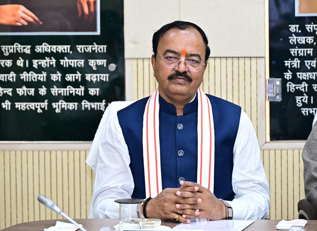 केशव प्रसाद मौर्य ने किया संजय कुमार पाण्डेय उपायुक्त को, वित्तीय अनियमितताएं पाये जाने पर किया निलम्बित