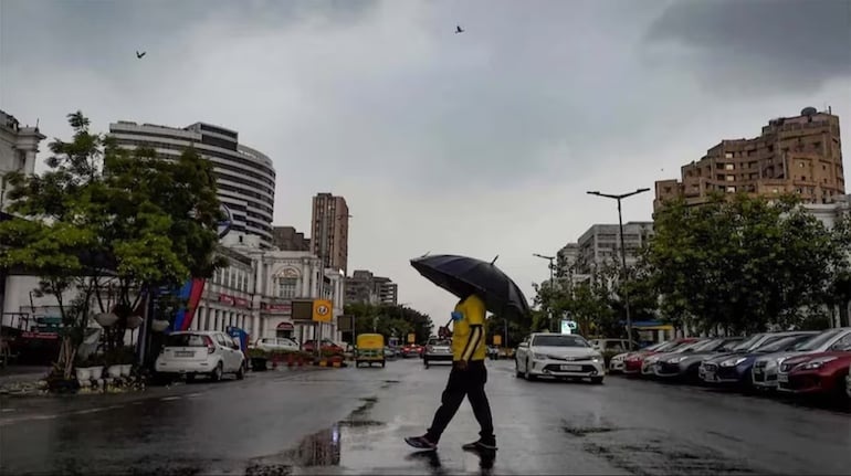 IMD Heavy Rain Alert: मानसून का भयंकर रूप! गुजरात और महाराष्ट्र में रेड अलर्ट, 20 राज्यों में मूसलाधार बारिश का खतरा