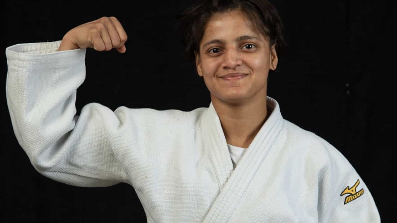 इतिहास रच दिया गया है! कॉमनवेल्थ गेम्स में जूडो का पहला गोल्ड जीतकर त्रिपुरा की बेटी अस्मिता डे ने देश का नाम किया रोशन