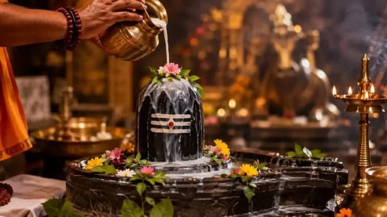 सावन 2026 में कब-कब करें रुद्राभिषेक? जानिए सही तिथियां, शुभ मुहूर्त और किन दिनों भूलकर भी नहीं करनी चाहिए पूजा