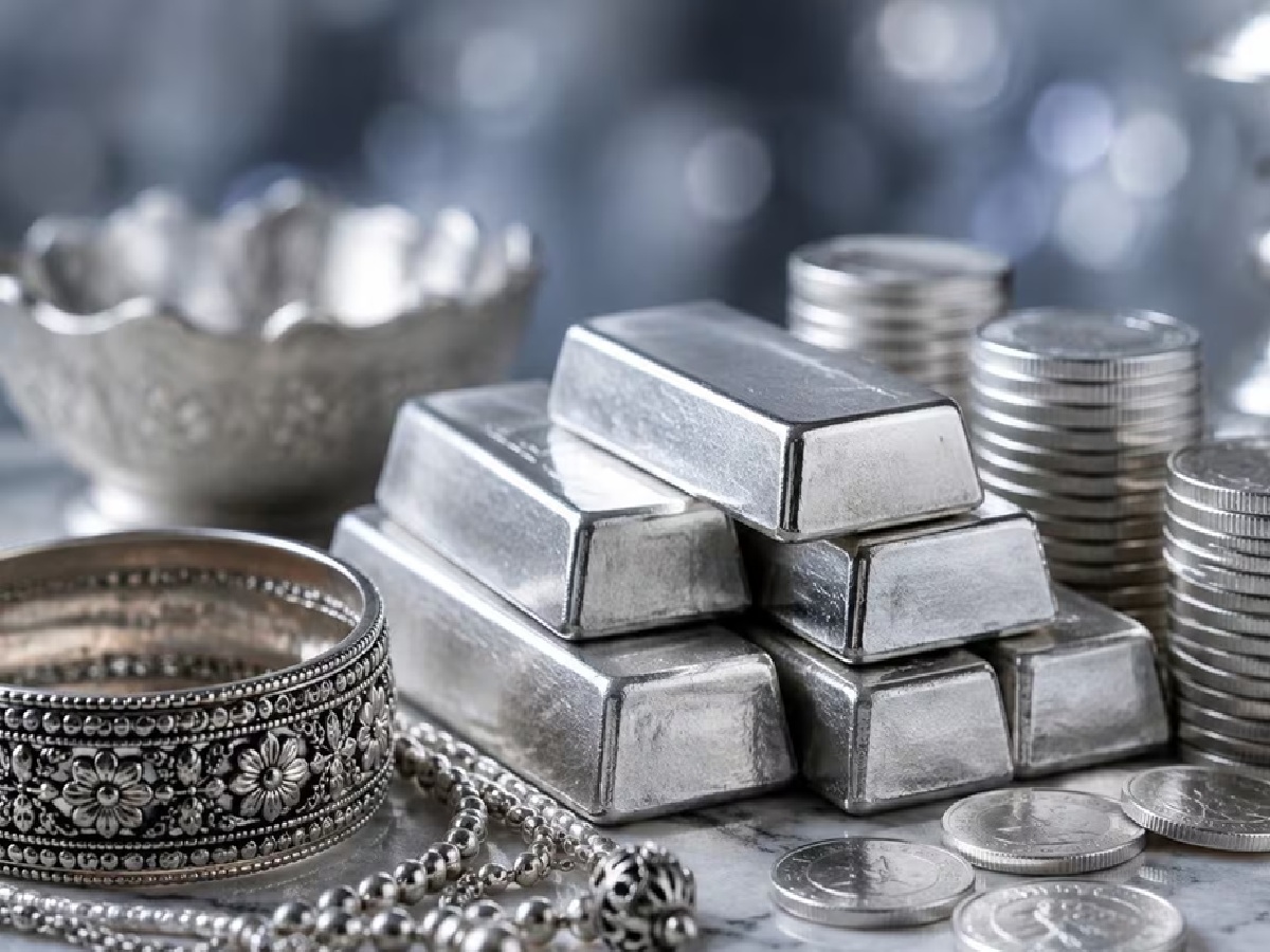 Silver Rate Today: सिर्फ 3 दिनों में 9000 रुपये महंगी हुई चांदी! 2.25 लाख के पार पहुंचा भाव, चेक करें दिल्ली
