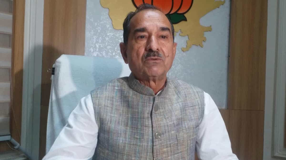 मदन राठौड़ के 'भेड़चाल' बयान पर सियासी घमासान तेज: BAP सांसद राजकुमार रोत ने कहा- बेनकाब हुई बीजेपी