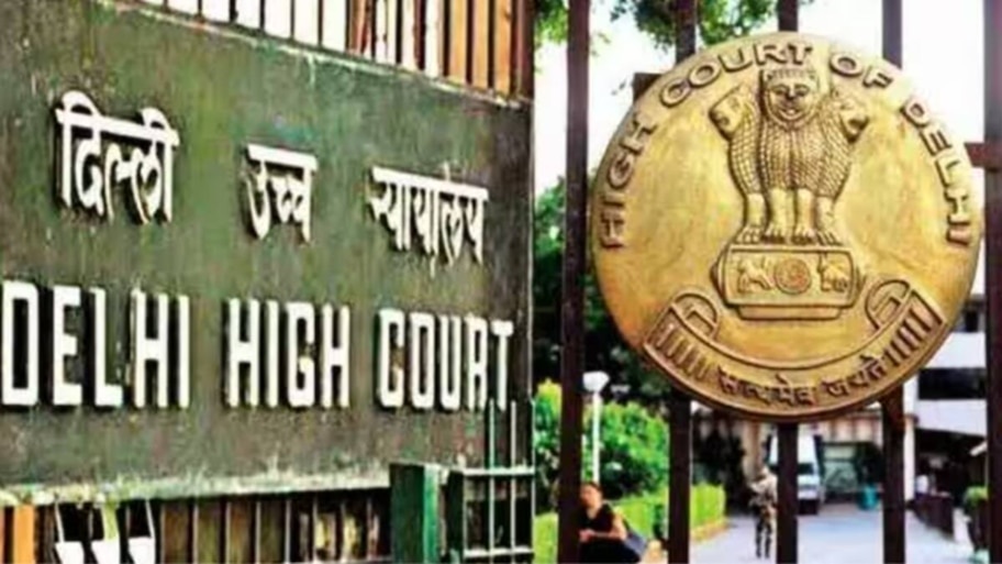 लड़कियों के पहनावे को नियंत्रित करने के बजाय, लड़कों को सिखाएं महिलाओं का सम्मान; दिल्ली उच्च न्यायालय का ऐतिहासिक फैसला