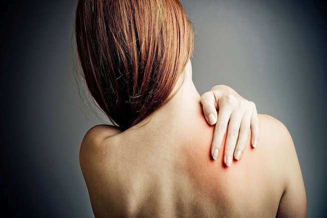 Heart Attack Early Warning Signs: दिल का दौरा पड़ने से 1 महीने पहले शरीर देने लगता है ये 9 शुरुआती संकेत, भूलकर भी न करें नजरअंदाज
