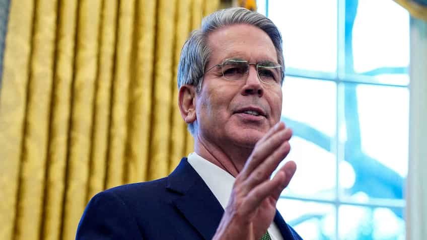 US Iran Sanctions: अमेरिकी वित्त मंत्री का बड़ा ऐलान; ईरान पर लगेंगे सबसे कड़े प्रतिबंध, चीन से दो-टूक अपील- 'अमेरिका का साथ देने में ही भलाई'