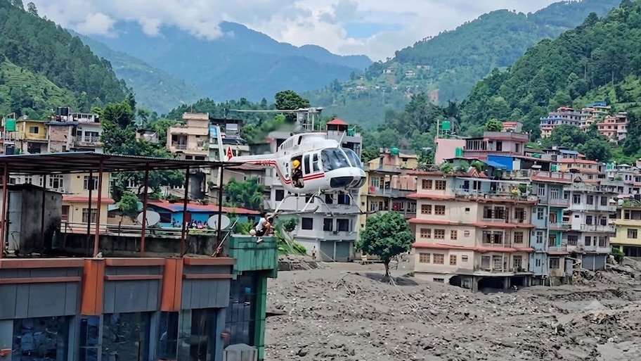 Nepal Flash Flood: नेपाल में आई भीषण प्रलय में फंसे सैकड़ों विदेशी सैलानी, लापता लोगों में सबसे ज्यादा भारतीय; रेस्क्यू के लिए सेना का महा-ऑपरेशन शुरू