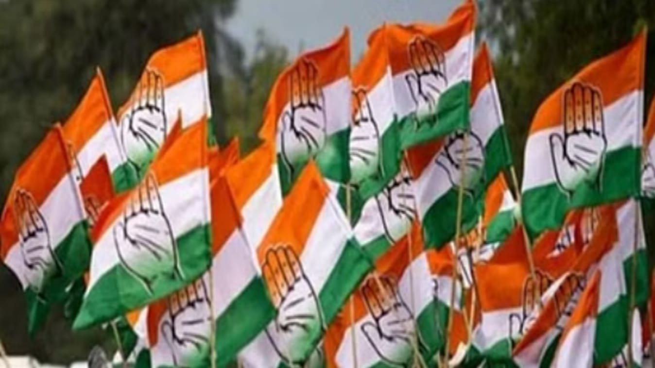 हरियाणा कांग्रेस में गुटबाजी फिर आई खुलकर सामने, प्रदेश प्रभारी के सामने ही आपस में भिड़े फौजी और नरवाल गुट के नेता