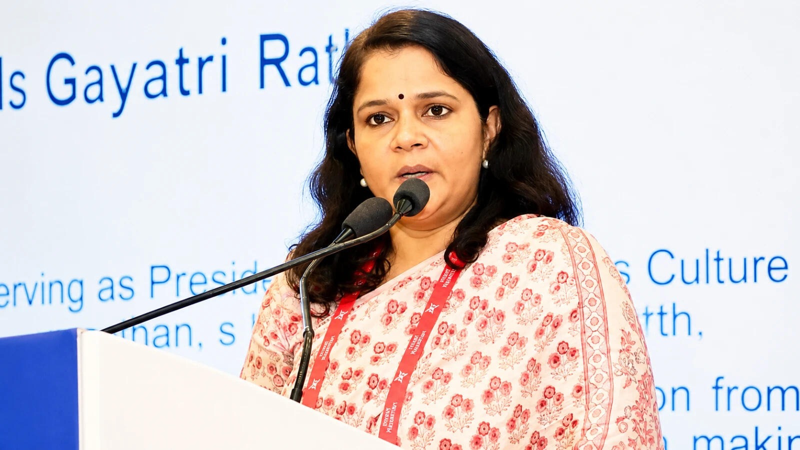 IAS गायत्री राठौड़ के नेतृत्व में होगी जयपुर नीट पीजी पेपर प्रकरण की उच्चस्तरीय जांच; कौन हैं यह तेज तर्रार वरिष्ठ अधिकारी