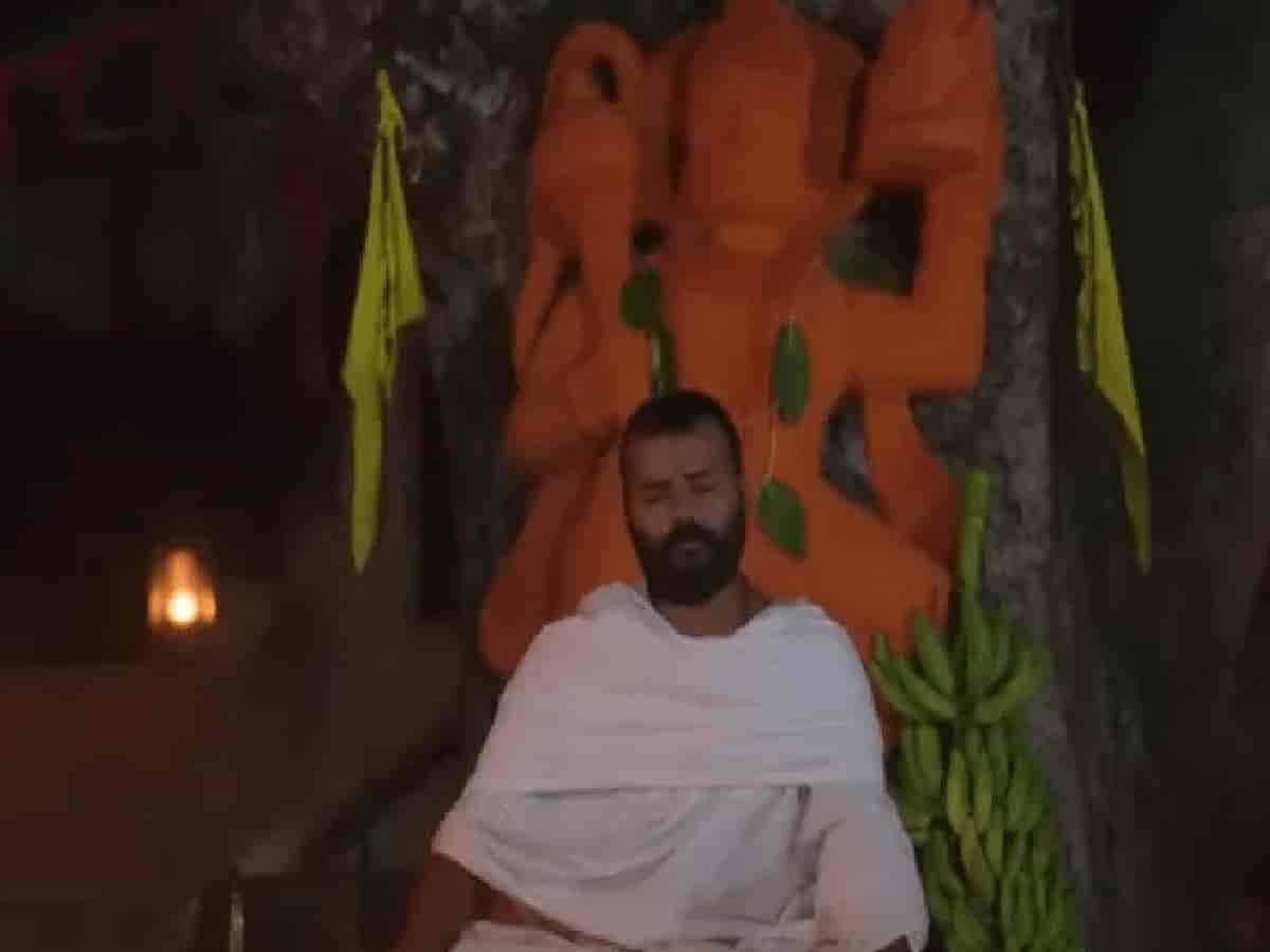 कम बजट में रचा इतिहास: नीम करोली बाबा पर बनी 'हनुमान अंश' ने बॉक्स ऑफिस पर कमाए 2000% मुनाफे, 'धुरंधर 2' को भी पीछे छोड़ा