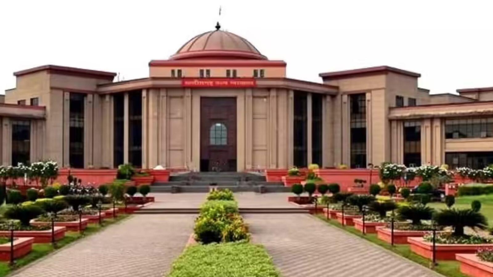 पत्नी की जिद पर बुजुर्ग माता-पिता का साथ नहीं छोड़ा पति; छत्तीसगढ़ हाईकोर्ट ने तलाक के केस में सुनाया ऐतिहासिक फैसला