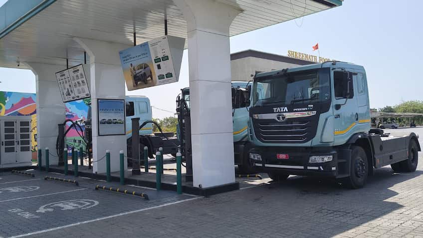  CHARGEZONE को मिला ₹10,500 करोड़ का मेगा एनर्जी कॉन्ट्रैक्ट, देश भर के हाईवे पर लगेंगे 1,000 नए सुपरचार्जिंग स्टेशन
