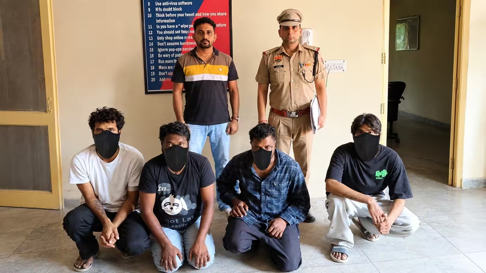फरीदाबाद में रिटायर्ड बैंककर्मी से 3,21,999 रुपये की ठगी: सॉफ्टवेयर इंजीनियर समेत तीन शातिर गिरफ्तार