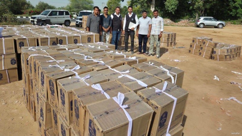 हरियाणा में गुजरात नंबर के ट्रक से पकड़ा गया अवैध शराब का ऐसा जखीरा, पुलिस भी हैरान