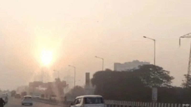 कहीं सुबह-शाम ठंडक का अहसास तो कहीं चिपचिपी उमस और गर्मी का टॉर्चर