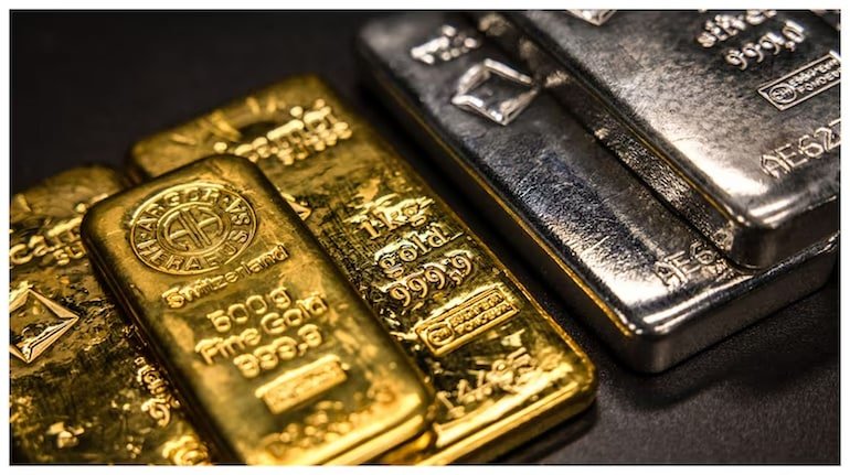 Silver Gold Price Today: एशियाई बाजारों में शुरुआती कारोबार में फिसले सोना-चांदी, जानिए आगे कैसी रहेगी कीमती धातुओं की चाल