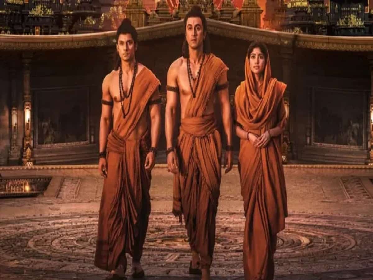 सिनेमाघरों में रिलीज से पहले ही बड़ा धमाका: रणबीर कपूर की मच अवेटेड फिल्म 'रामायणम्' इस राज्य में हुई टैक्स-फ्री, फैंस में खुशी की लहर