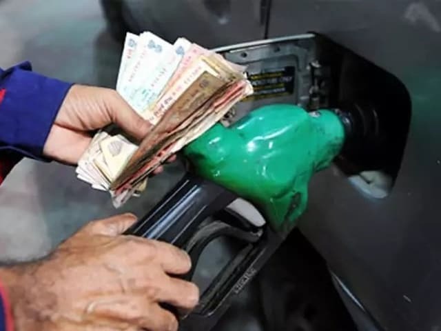 petrol price in mumbai, petrol price in delhi, diesel price in mumbai, diesel price today, petrol and diesel price today, delhi petrol price,