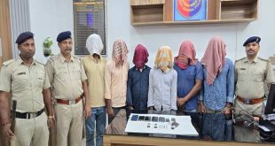 5 Accused Arrested 823