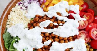 571252 Chana And Curd Salad