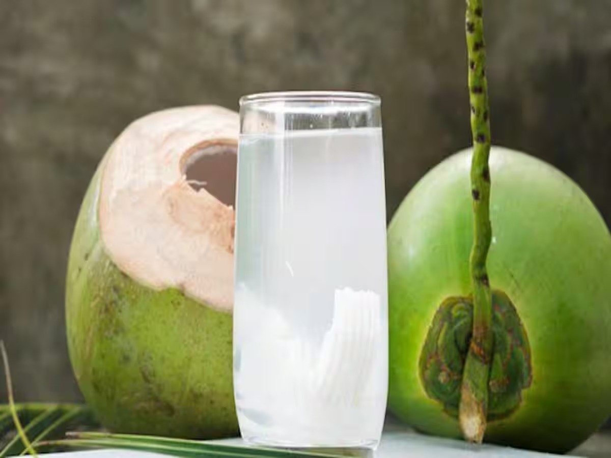 573702 Coconut Water