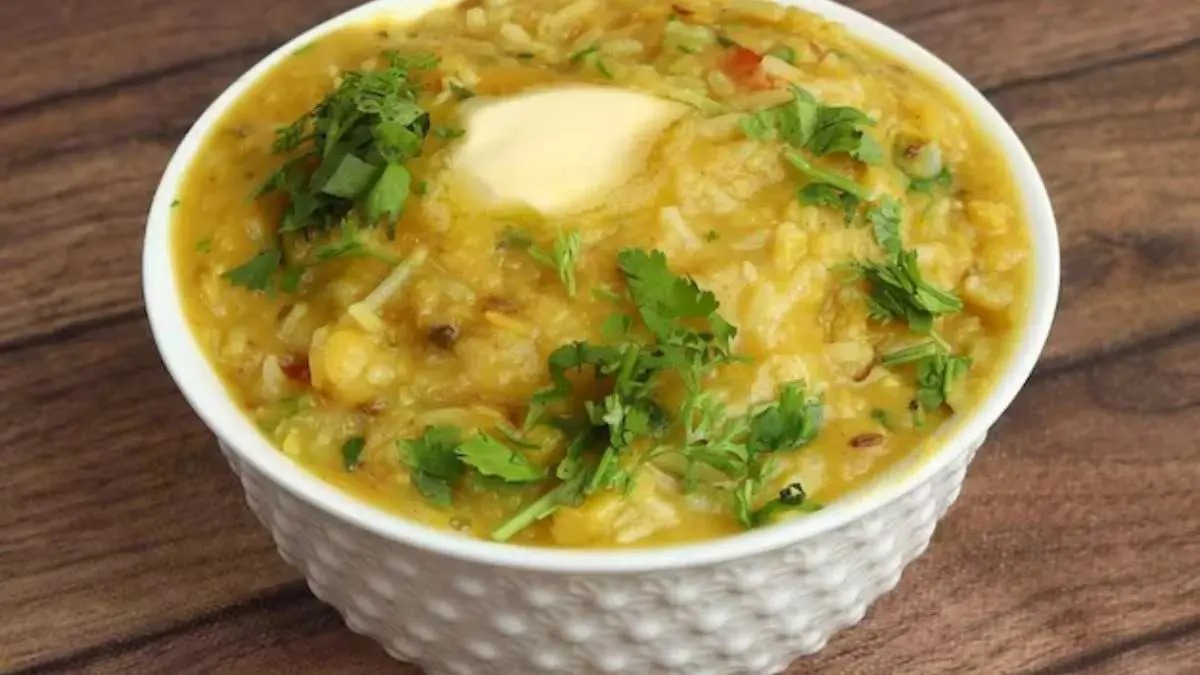 Gujarati Moong Dal Khichdi Recipe