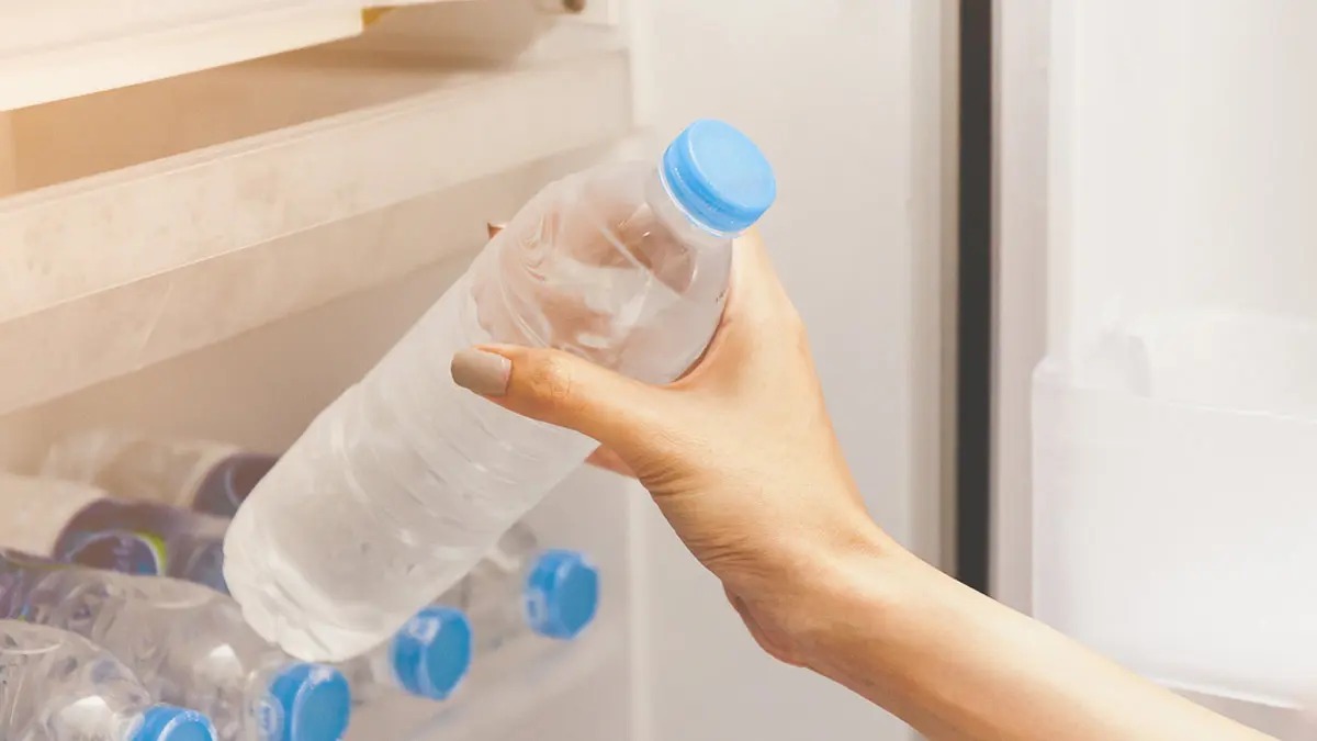 How To Clean Plastic Bottles.jpg