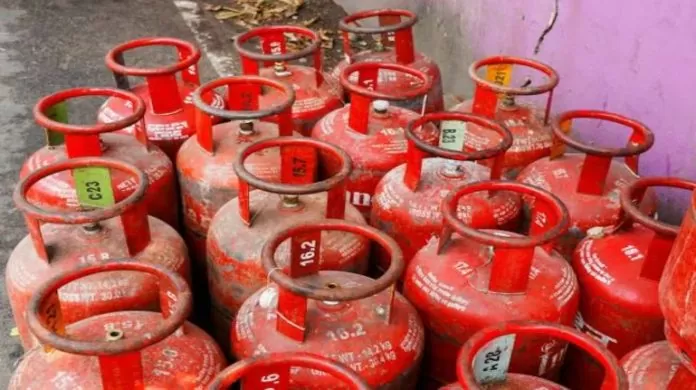 Lpg Cylinder Price Hike 696x390.jpg