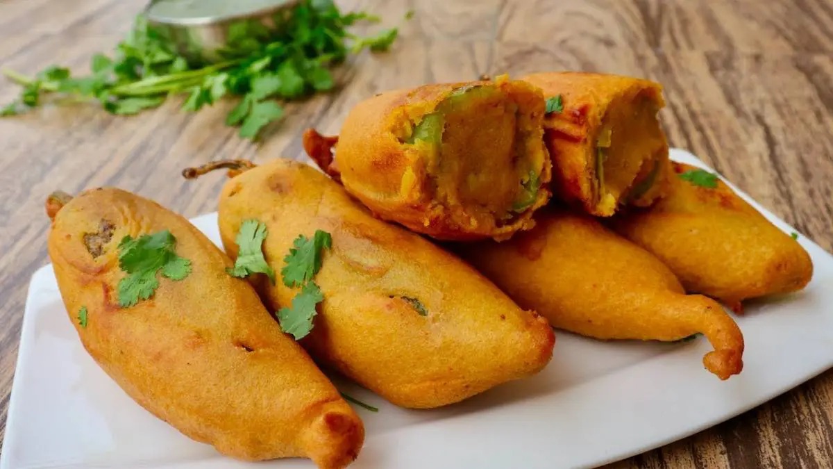 Mirchi Vada Recipe.jpg