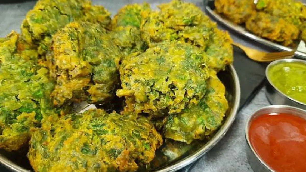 Palak Na Bhajiya Recipe.jpg