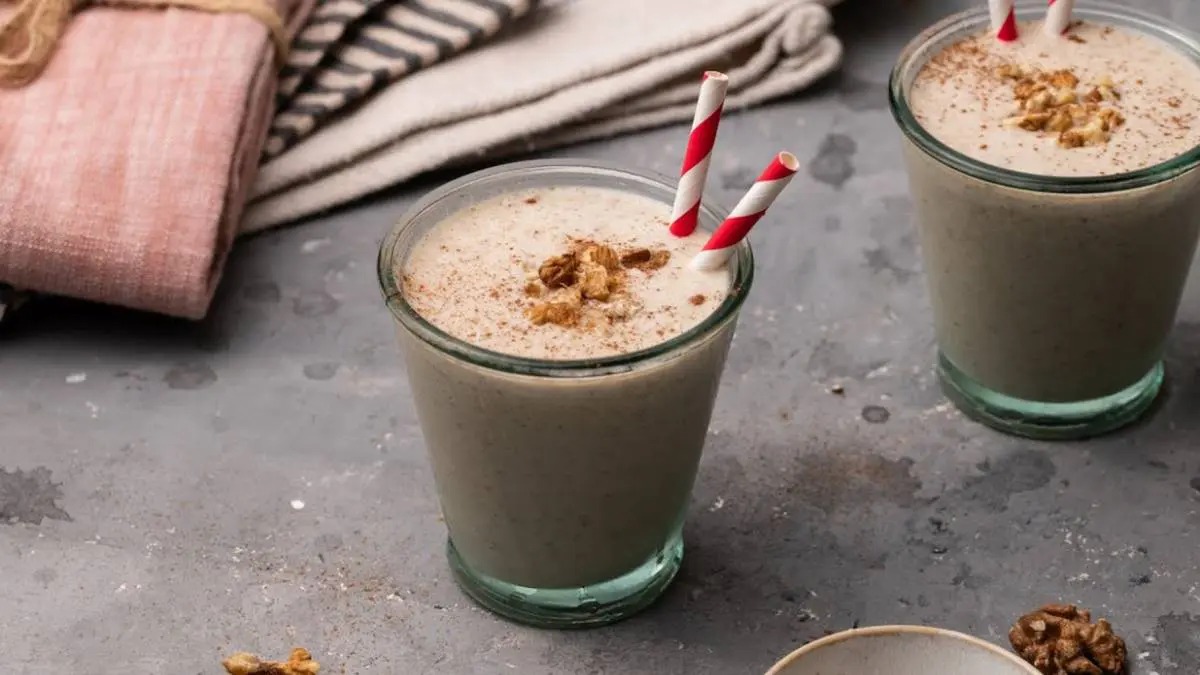 Walnut Banana Smoothie.jpg