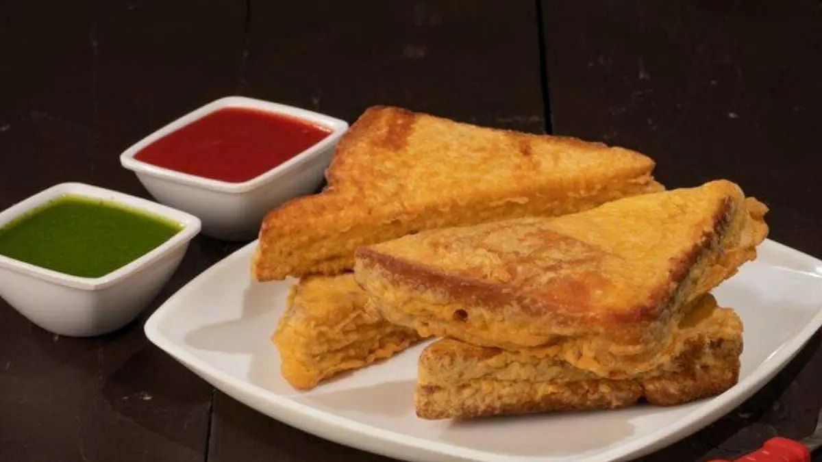 Bread Pakoda Recipe.jpg