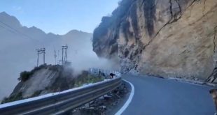 Landslide In Uttarakhand, Landslide Video, Mountains Collapsed, National Highway Closed, Badrinath National Highway Closed, Patal Ganga Langsi Tunnel,