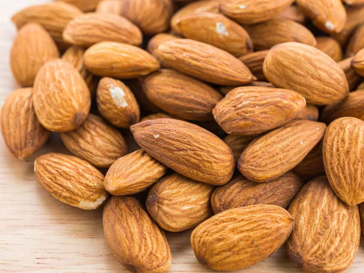 578823 Almonds