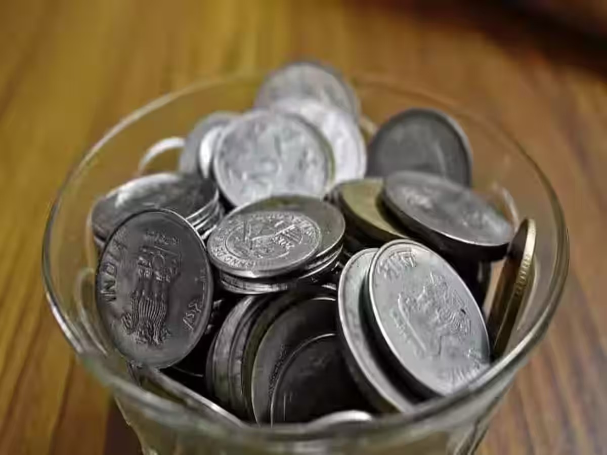 579867 1 Rupee Coins