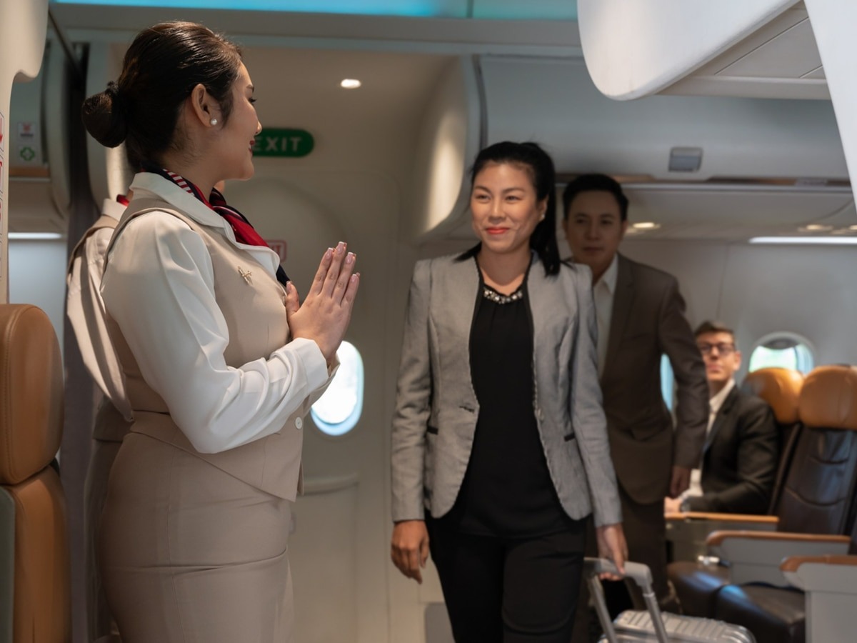 799647 Why Do Air Hostess Greet