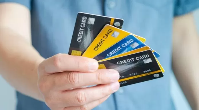 Credit Card Closing 696x388.jpg