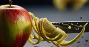 Health Tips Apple Peel Benefits (1)