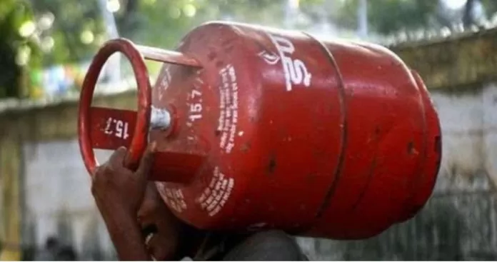 Lpg Cylinder 2 696x367.jpg