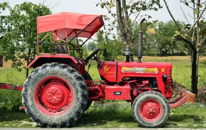 Rto rules on tractor 696x440.jpg